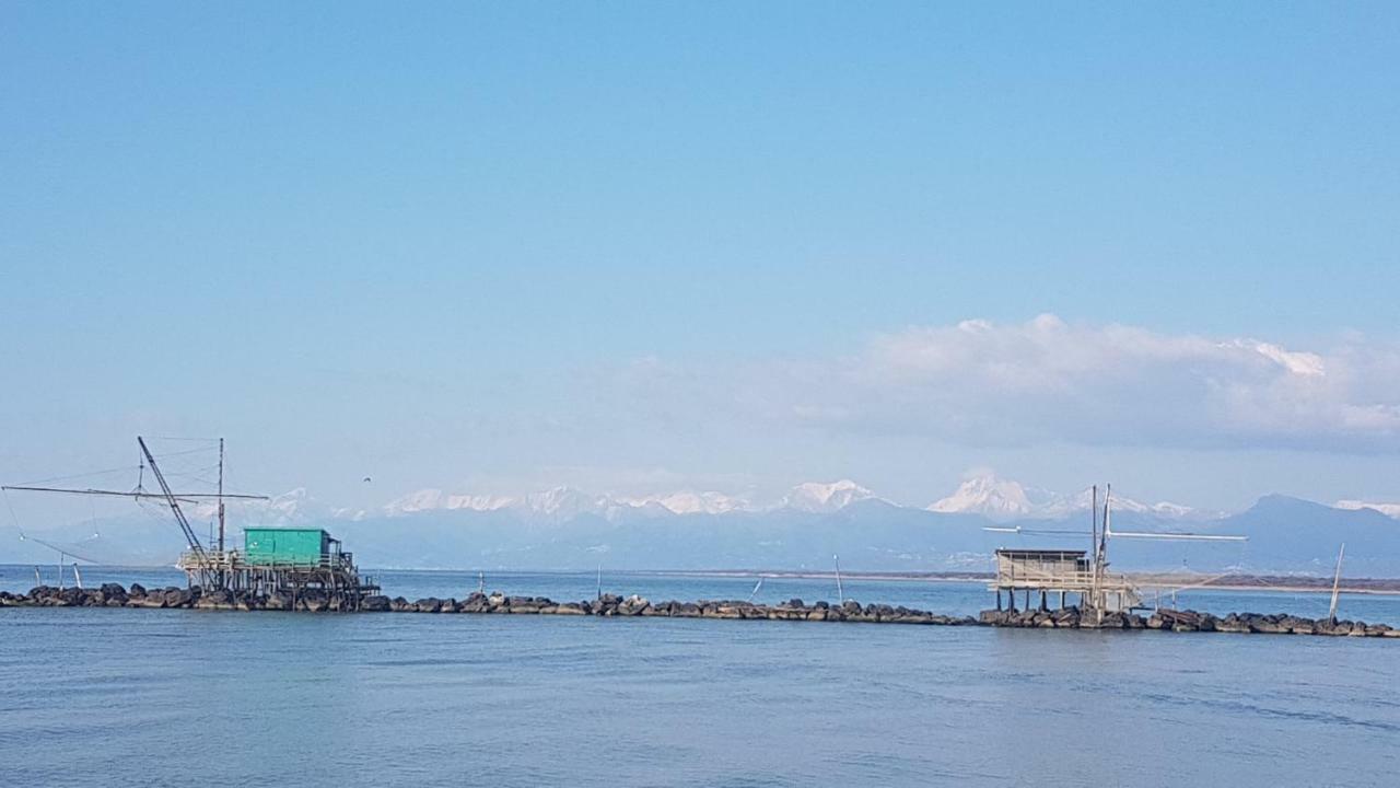 Sea Beach Relax Tirrenia Luaran gambar